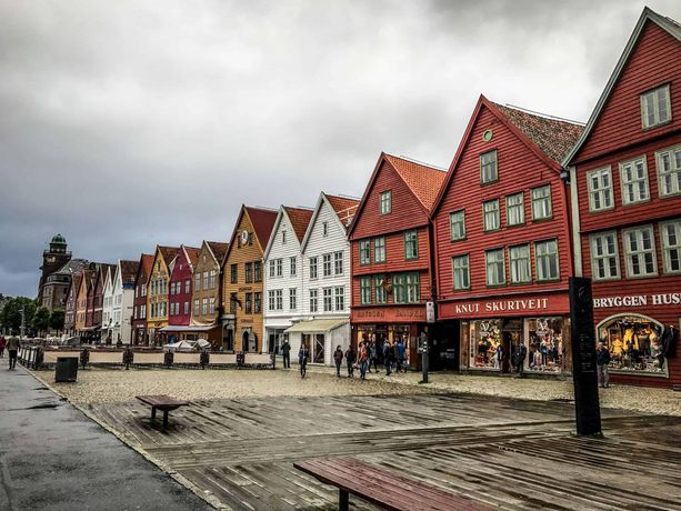 Hus langs Bergen brygge